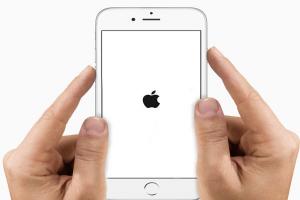 Cách xử lý lỗi treo máy trên những smartphone không thể tháo rời pin