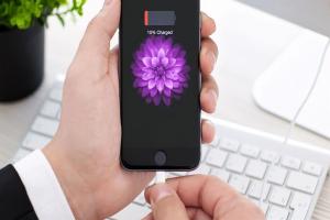 Sạc điện thoại qua đêm có tốt hay không ?